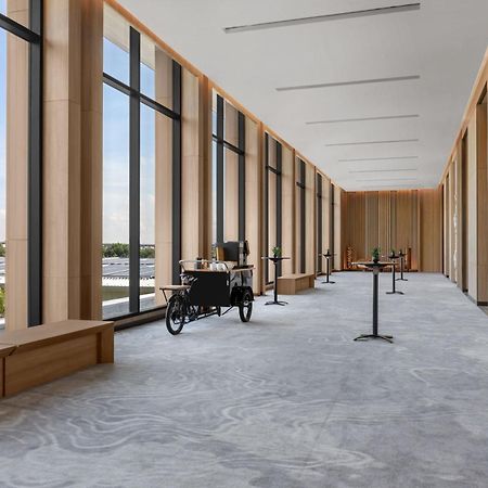 Courtyard By Marriott Bangkok Suvarnabhumi Airport Екстериор снимка