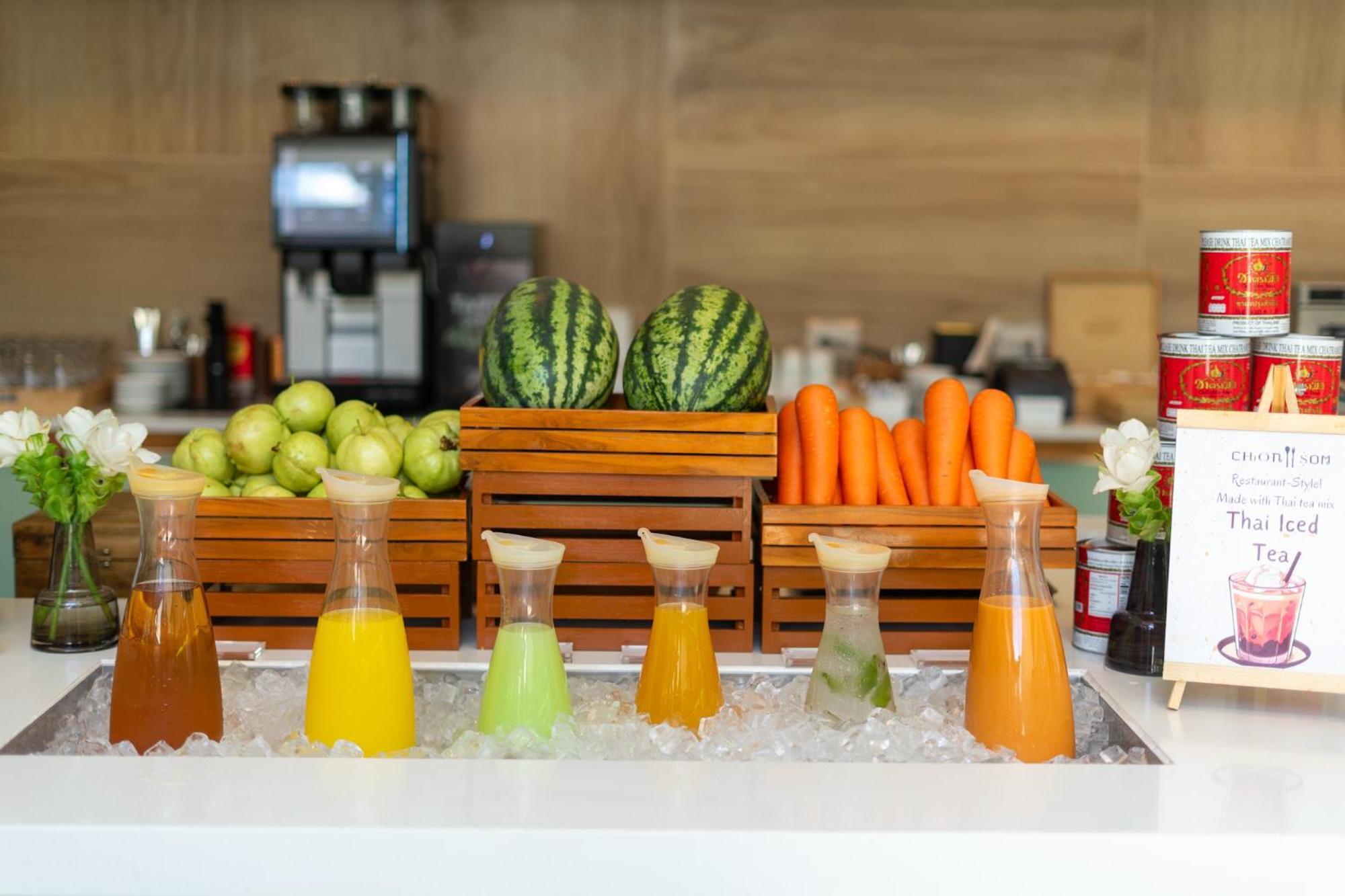 Courtyard By Marriott Bangkok Suvarnabhumi Airport Екстериор снимка