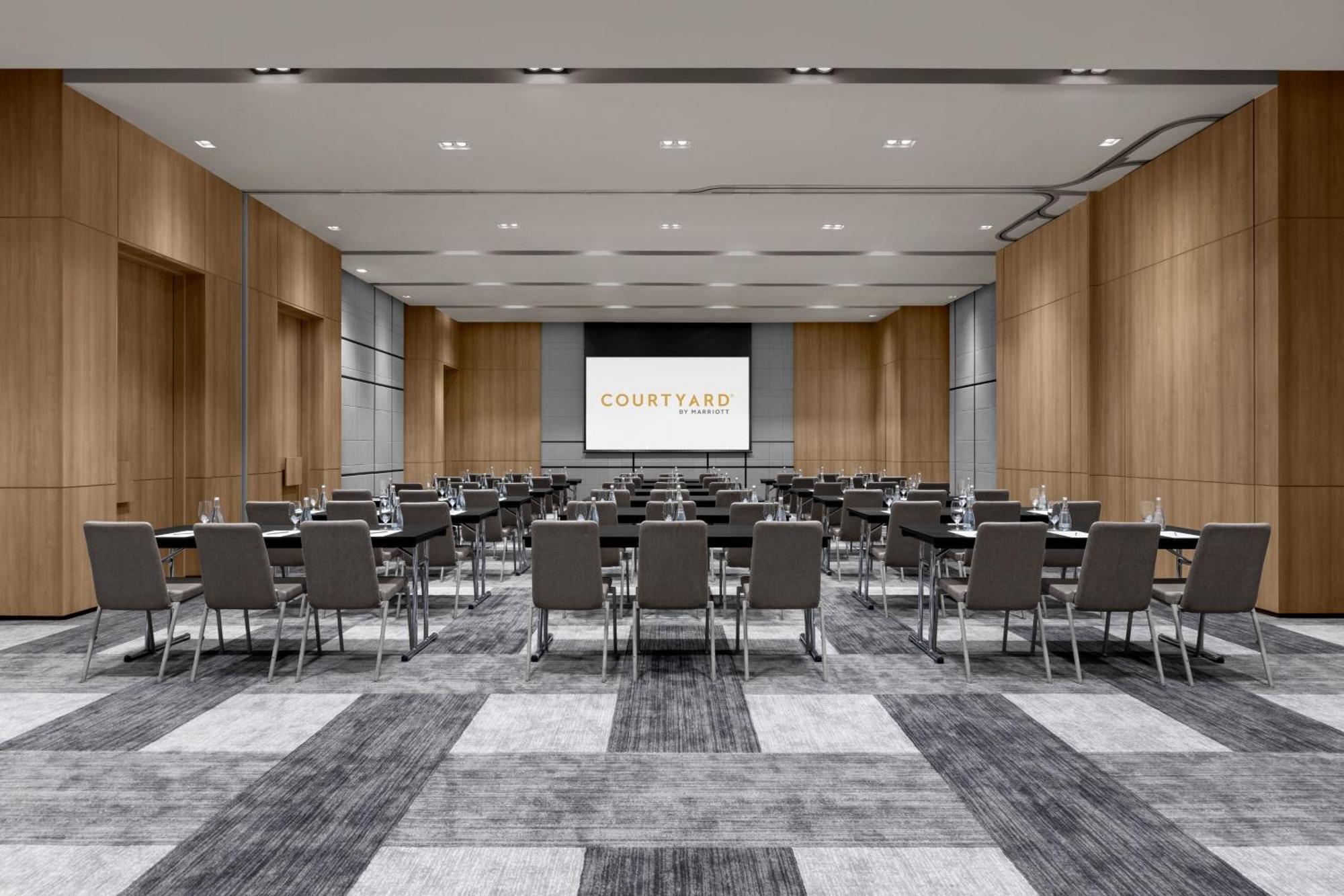 Courtyard By Marriott Bangkok Suvarnabhumi Airport Екстериор снимка